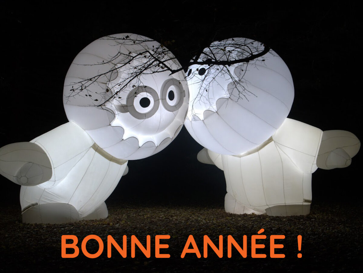 Les Anooki, esquimaux devenus mascottes de la fête des lumières,  souhaitent une bonne année